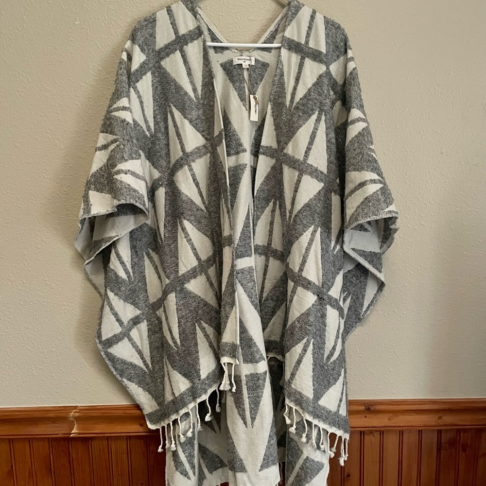Gray/White Knit Poncho